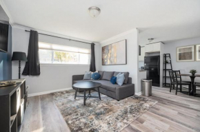 Quiet & Quaint apartment, 5 mins to airport and 15 mins to downtown